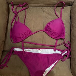 Amazon Women's Magenta Bikini Set